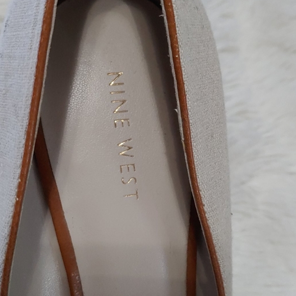 10 1/2 Nine West heels - Picture 2 of 9